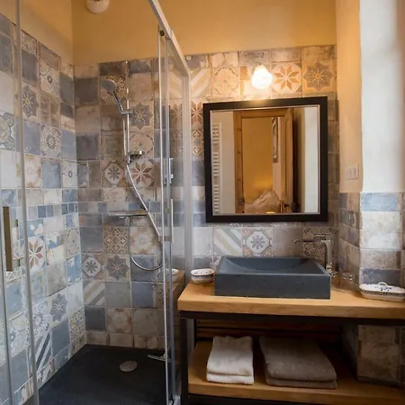 Le Reve D'aghon Et Restaurant בנרס-דה-ביגור